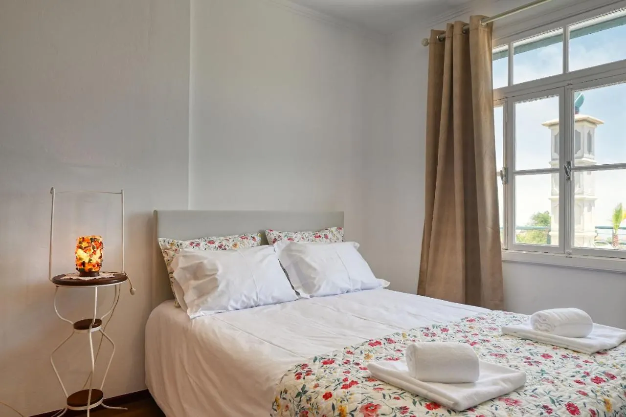 Os Ferreirinhos, A Home In Madeira São Jorge Vakantiehuis
