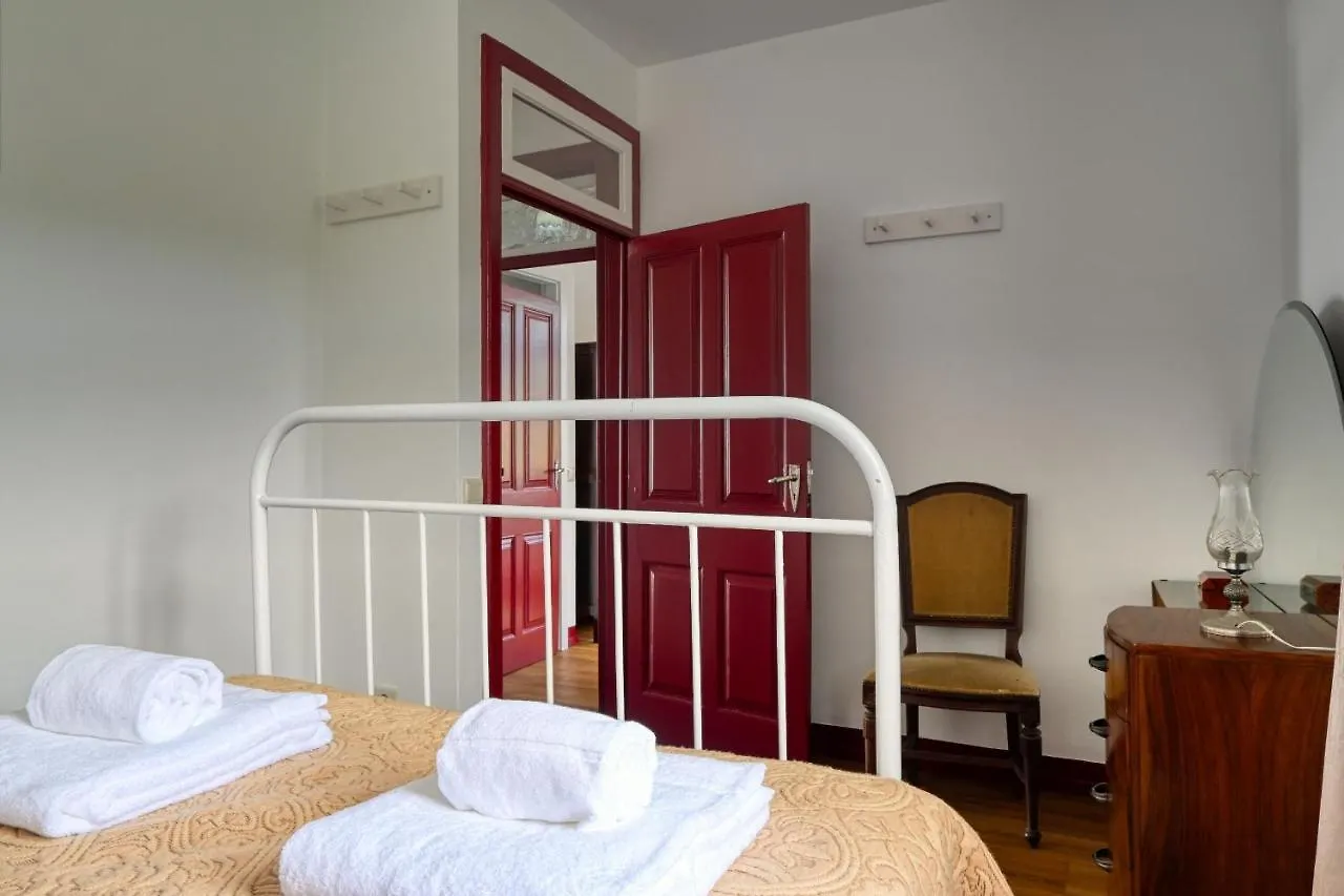 Os Ferreirinhos, A Home In Madeira Sao Jorge